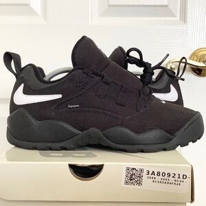 SOLD! Mens Sz 10.5 - Nike Supreme x Darwin SB Low (FQ3000-001) Black/white-black